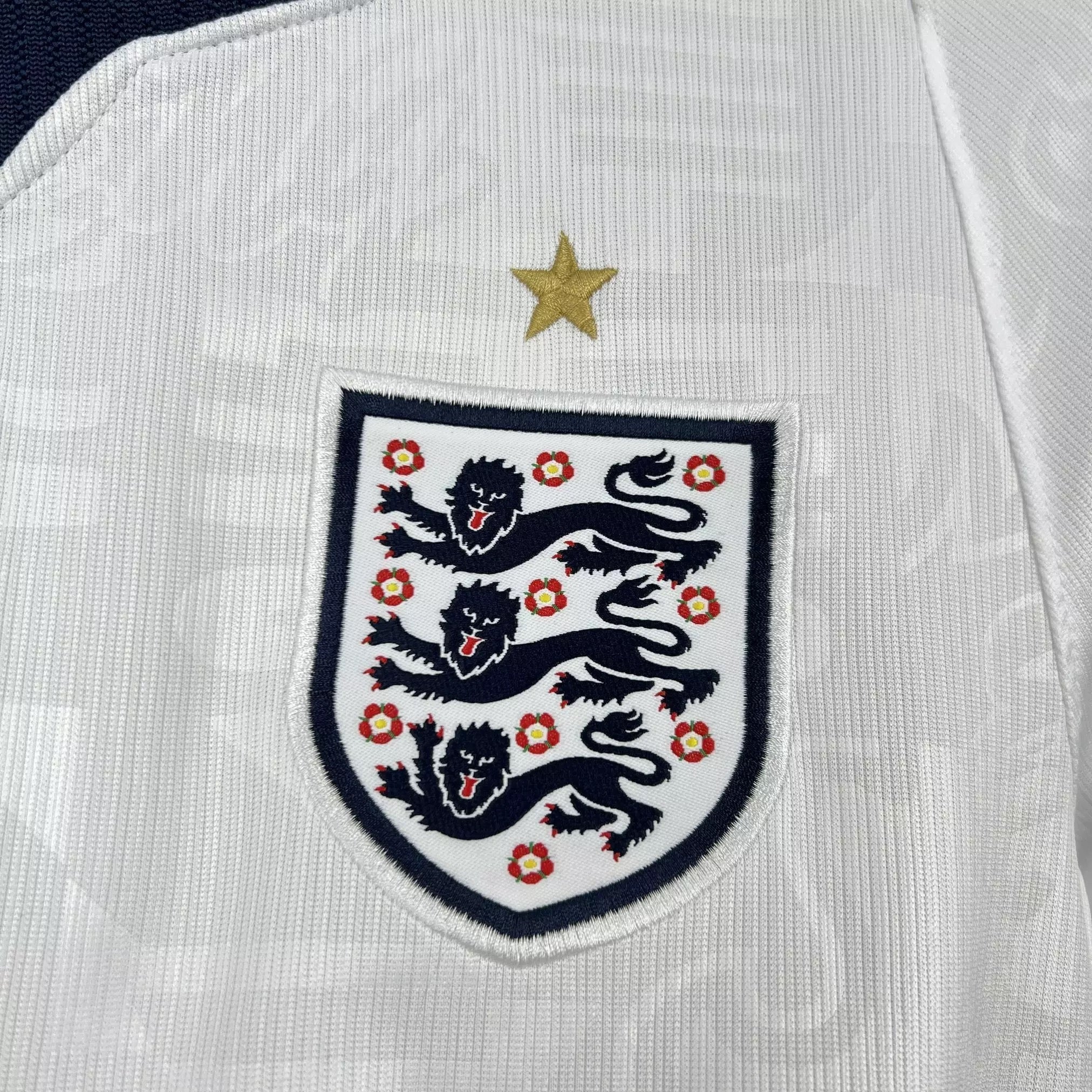 Inglaterra 2025/26 – Local »Mundial» – Aficionado – Hombre